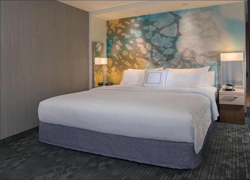 Courtyard By Marriott Lansing Otel Dış mekan fotoğraf