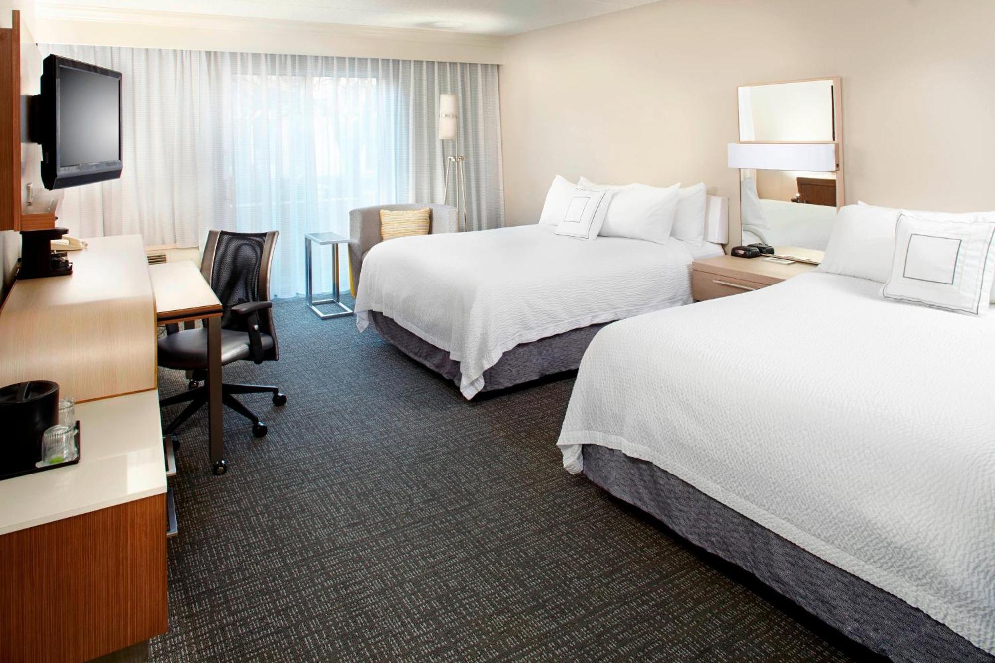 Courtyard By Marriott Lansing Otel Dış mekan fotoğraf