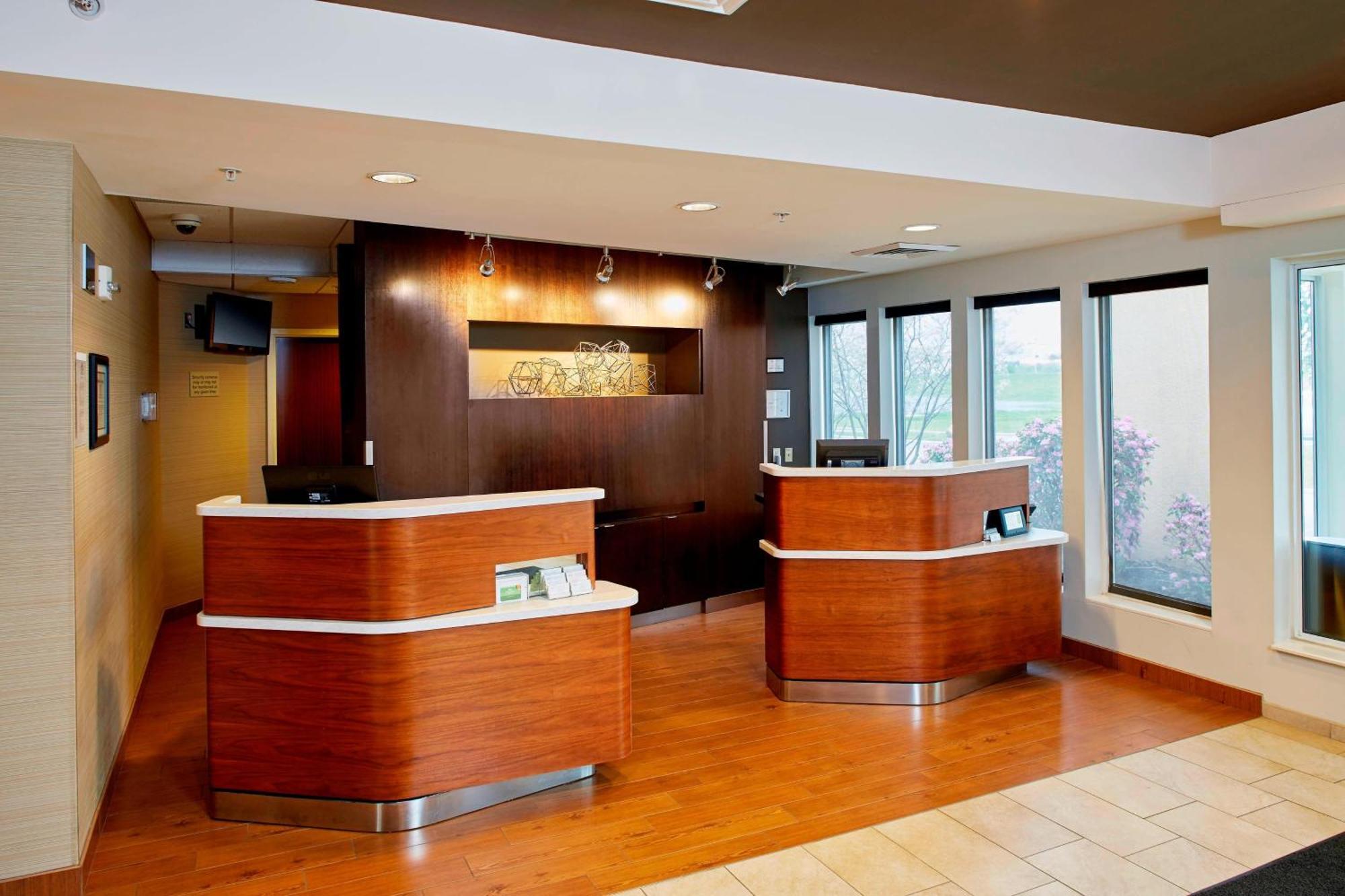 Courtyard By Marriott Lansing Otel Dış mekan fotoğraf