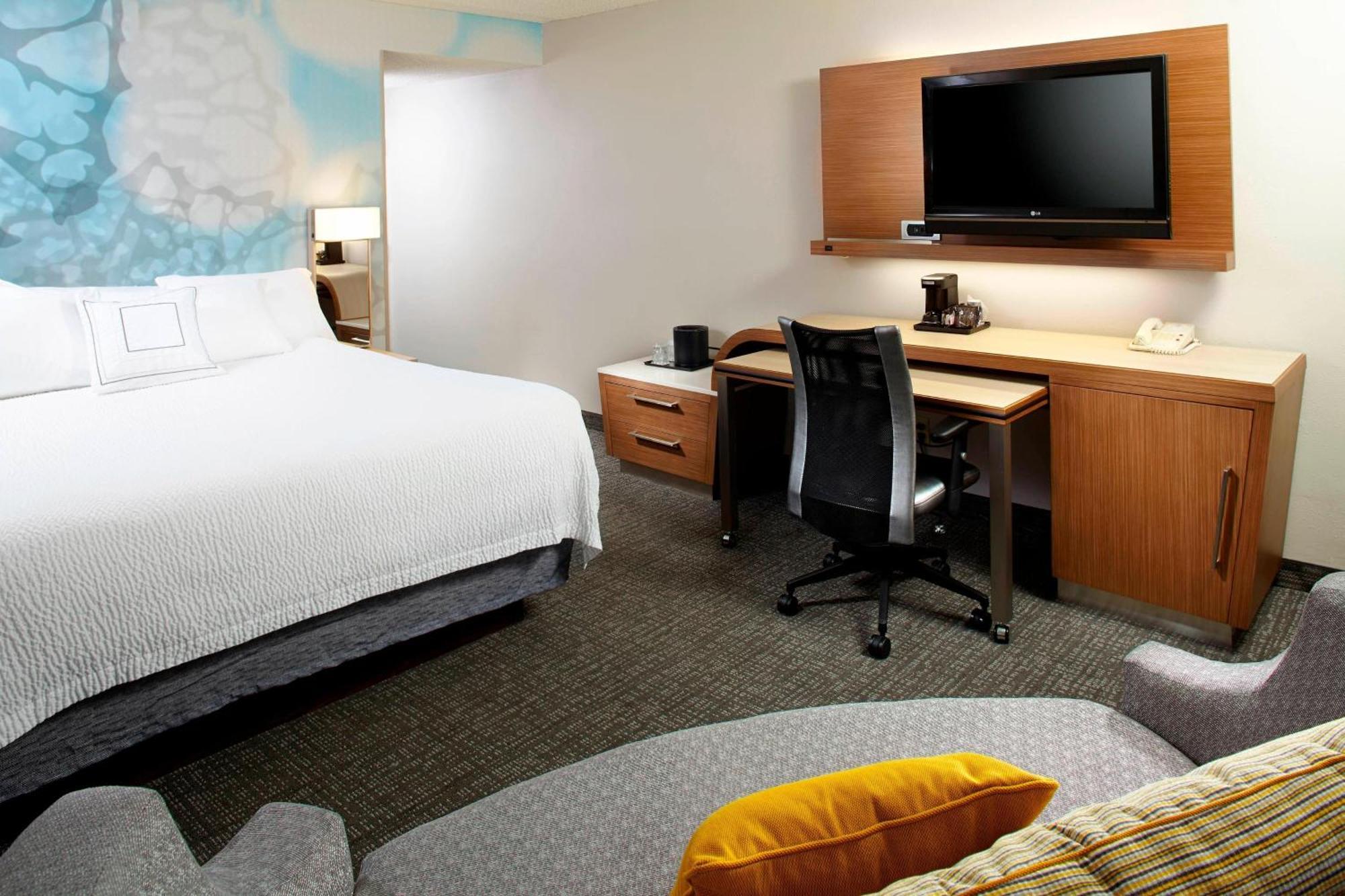 Courtyard By Marriott Lansing Otel Dış mekan fotoğraf
